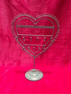 Heart-Shaped Jewelry Holder in Light Mint